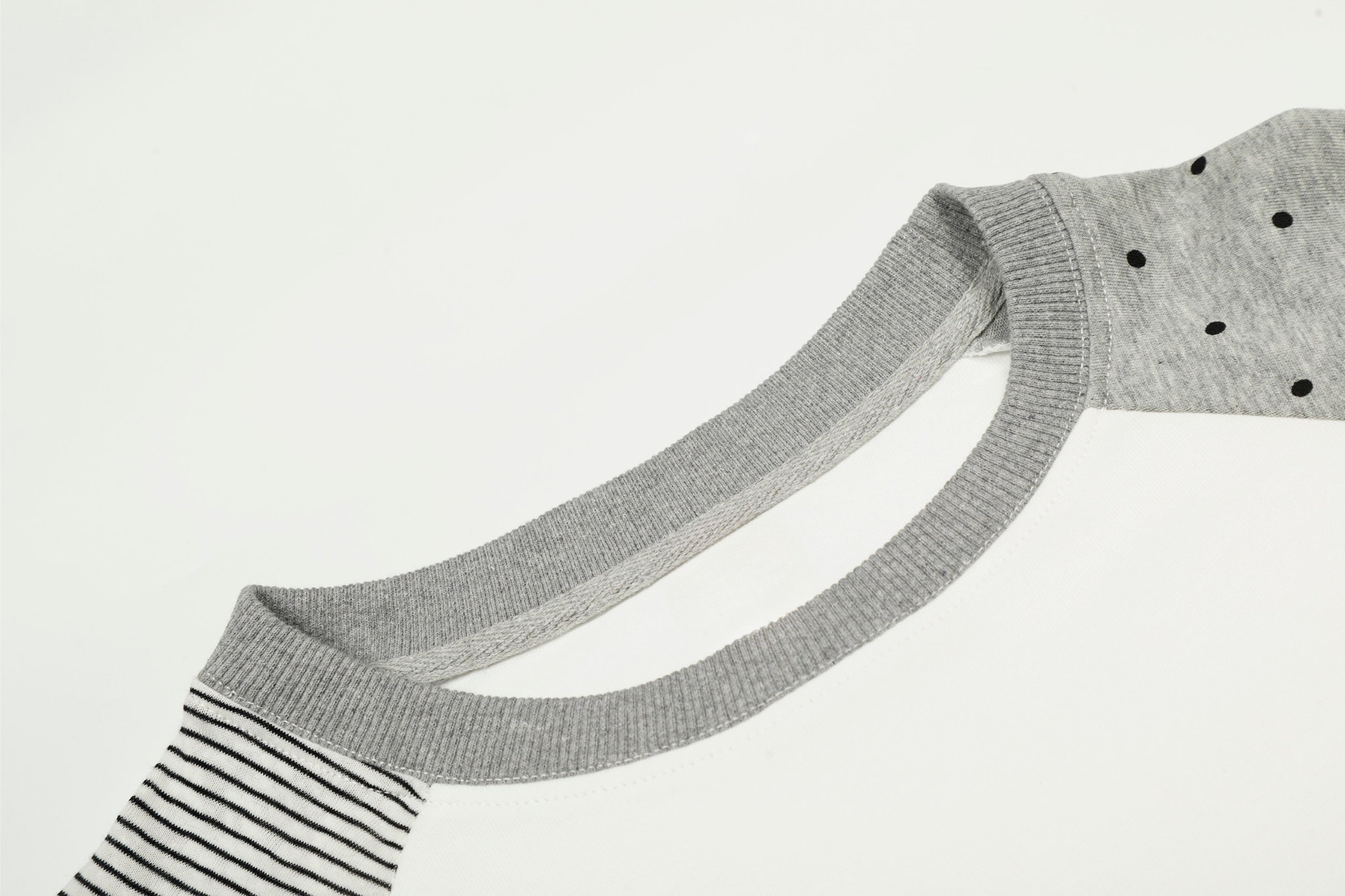 CapCabin Raglan Long Sleeve Tee