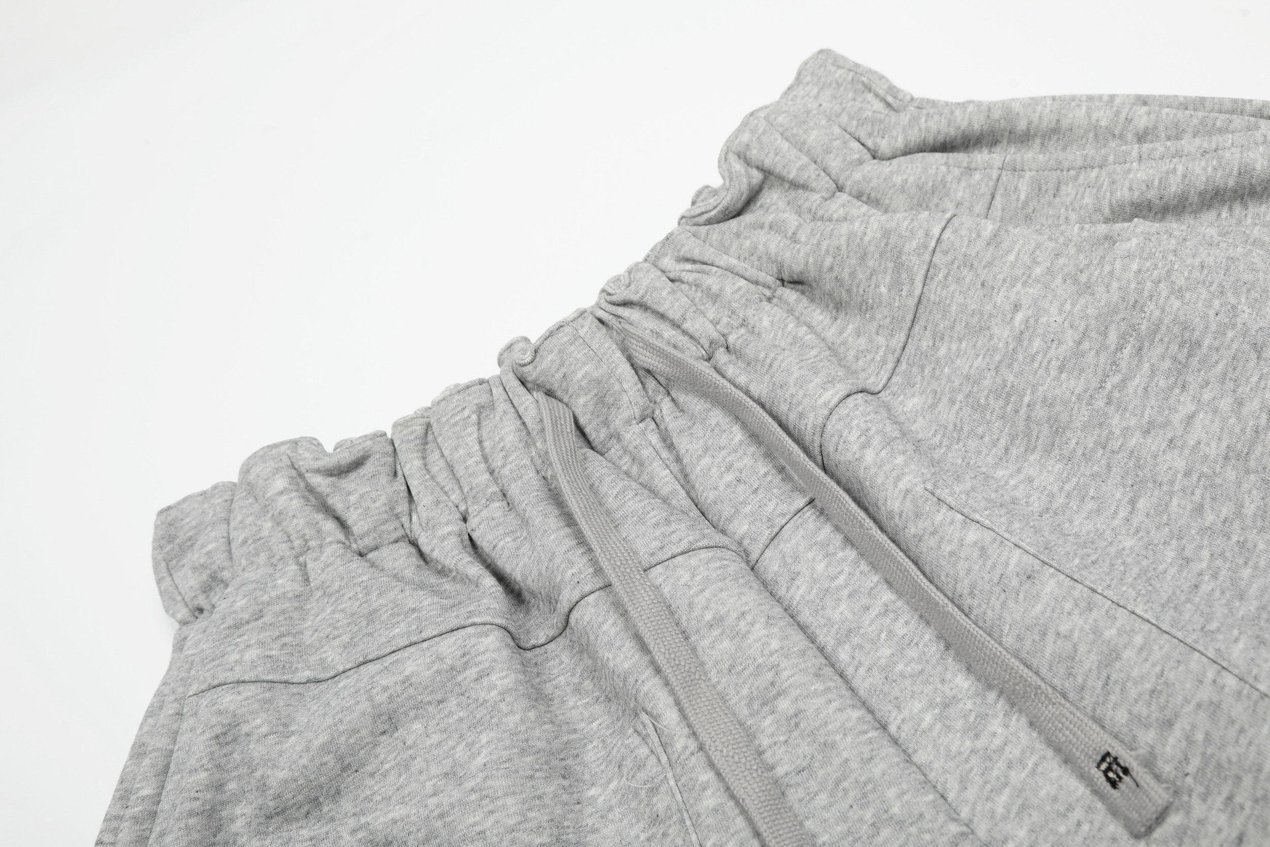 CapCabin “Minimal Lounge Wide Shorts”