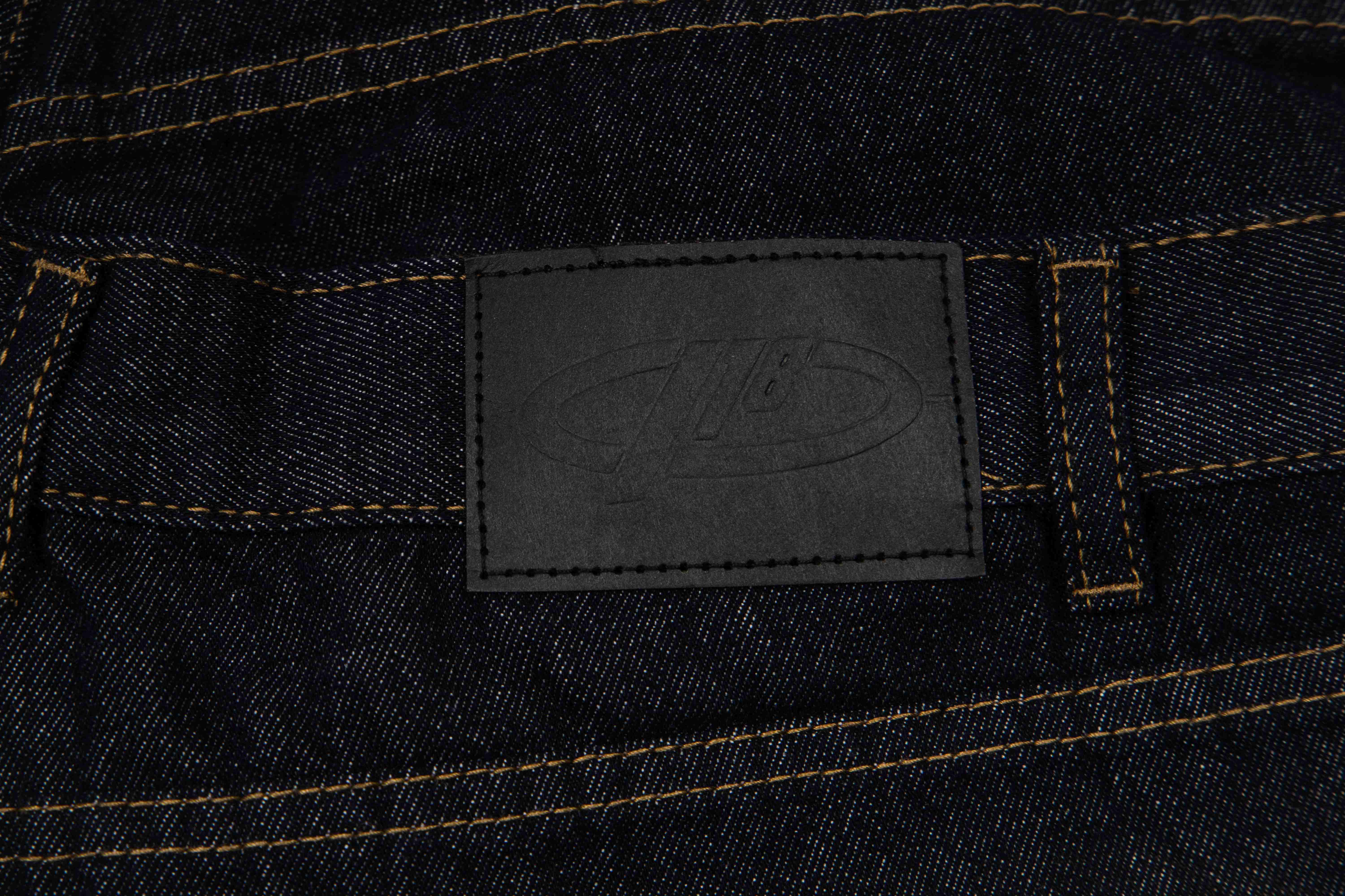 CapCabin “Double Waist Panel Denim Shorts”